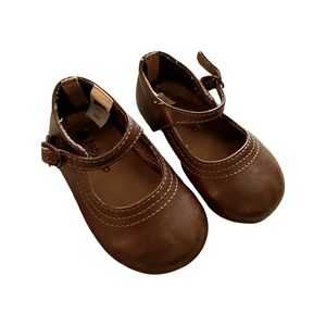 Baby Gap brown Mary Jane with buckle closure EUC
